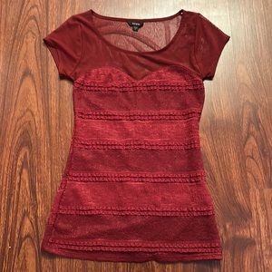 Guess. X-small lace top